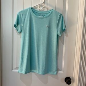 Under Armour tee women’s size small